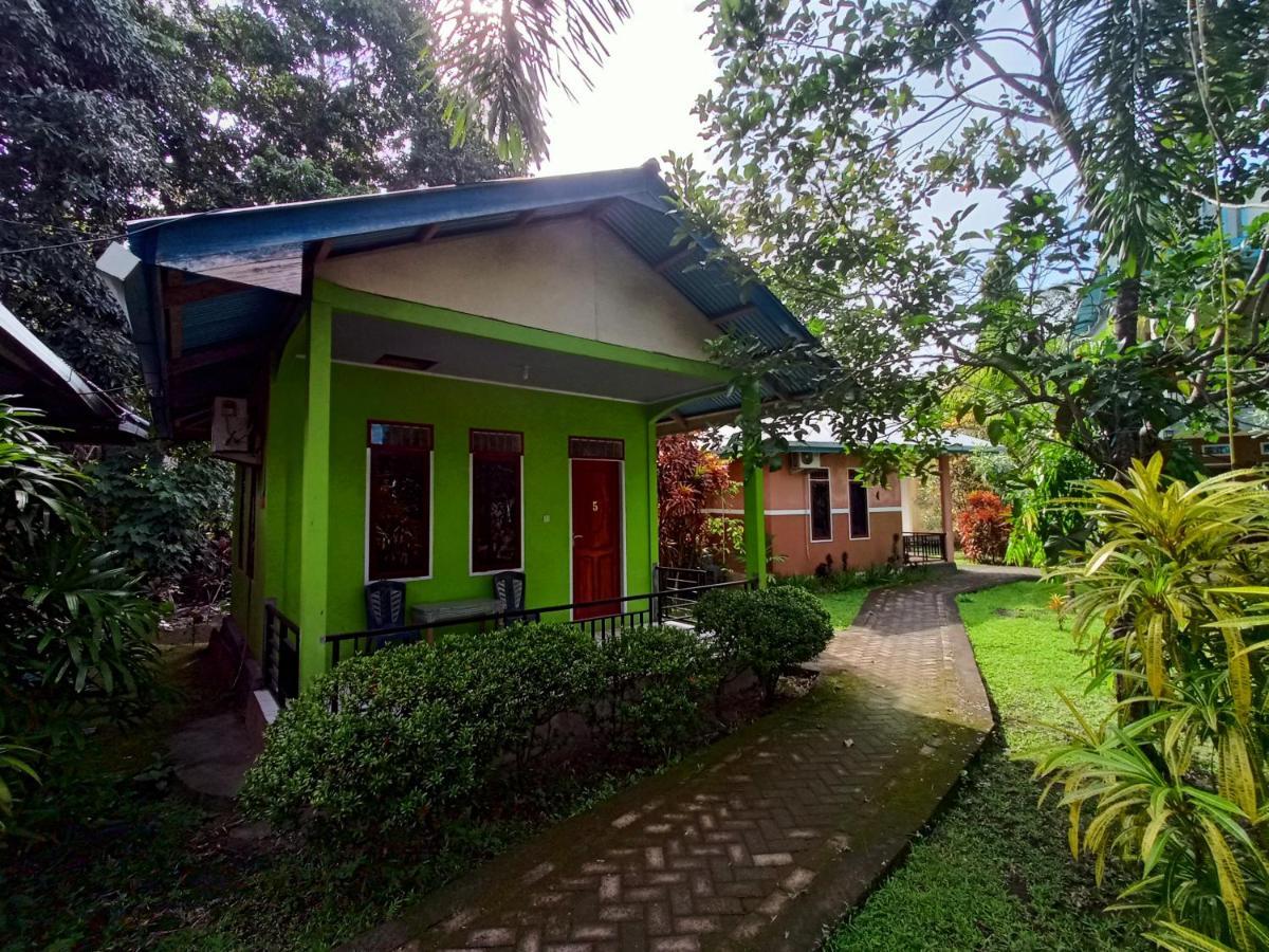 Tangkoko Lodge Bitung Bagian luar foto