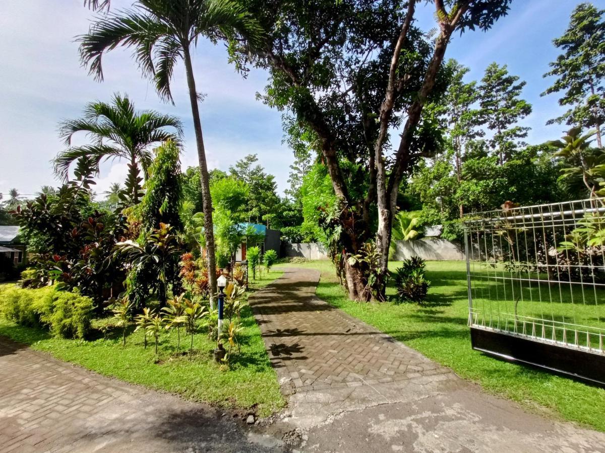 Tangkoko Lodge Bitung Bagian luar foto