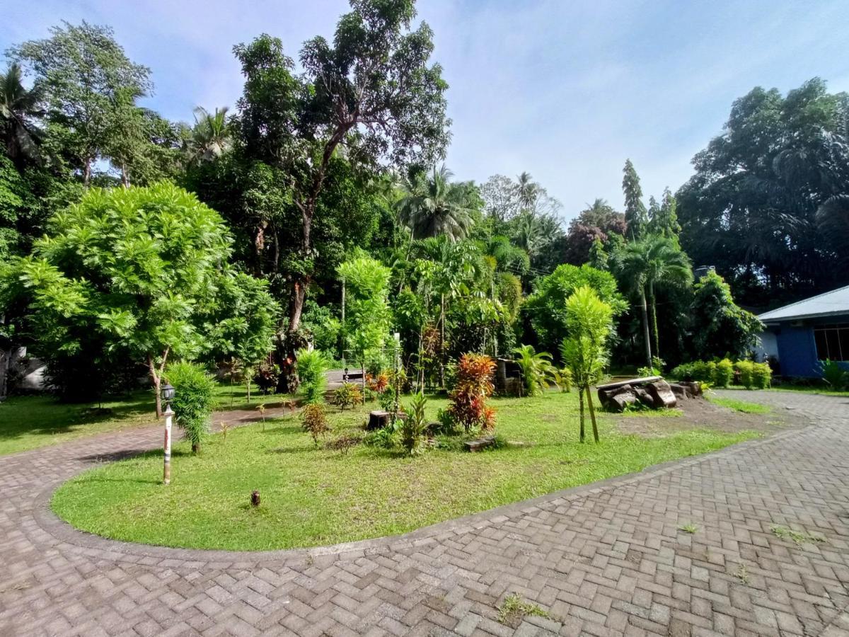 Tangkoko Lodge Bitung Bagian luar foto